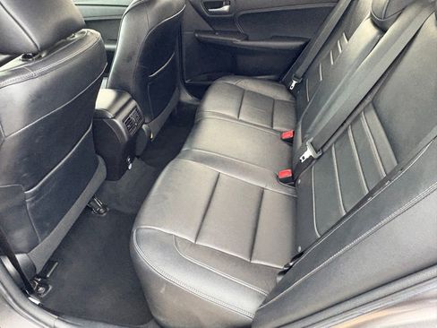 Used 2017 Toyota Camry XLE FWD image 33
