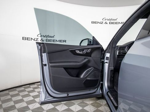 Used 2025 Audi Q8 Prestige image 19