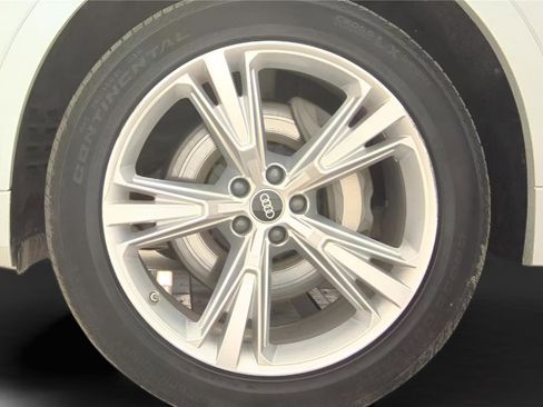 Used 2023 Audi Q8 Premium Plus image 18