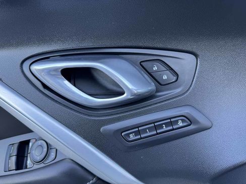 Used 2019 Chevrolet Camaro SS image 32