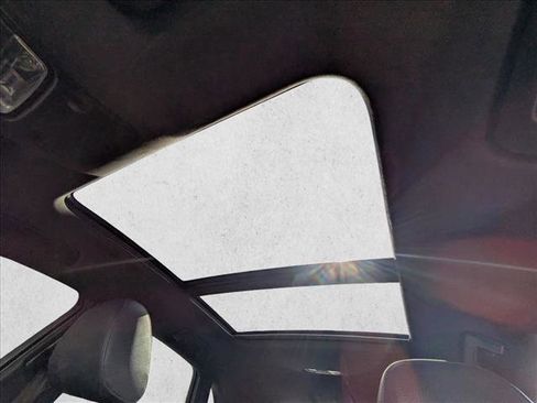 Used 2018 Audi Q3 2.0T Premium w/ Convenience Package image 15