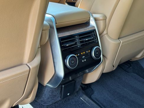 Used 2023 Land Rover Range Rover Long Wheelbase Autobiography AWD/4WD image 58