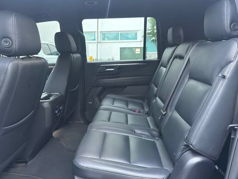 Used 2025 Chevrolet Suburban LS w/ LPO, Dark Essentials Package RWD image 12
