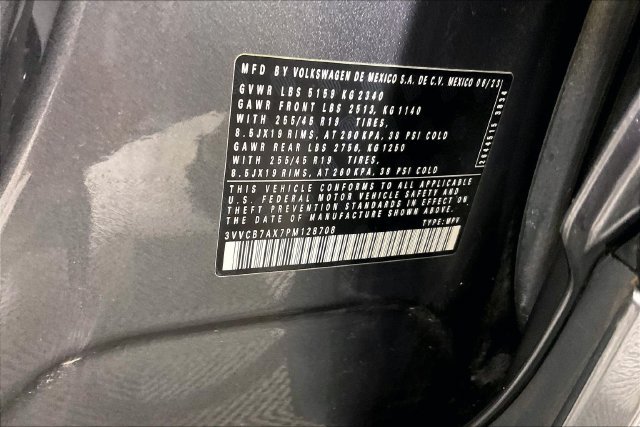 Used 2023 Volkswagen Tiguan SE R-Line FWD image 17
