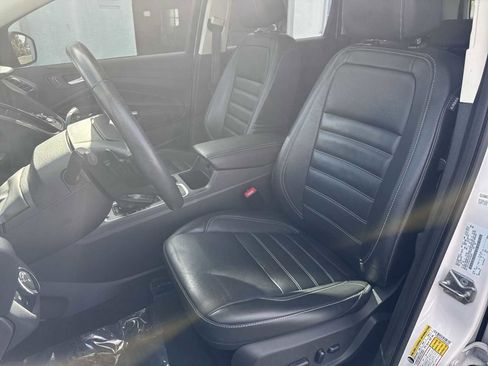 Used 2017 Ford Escape Titanium image 24