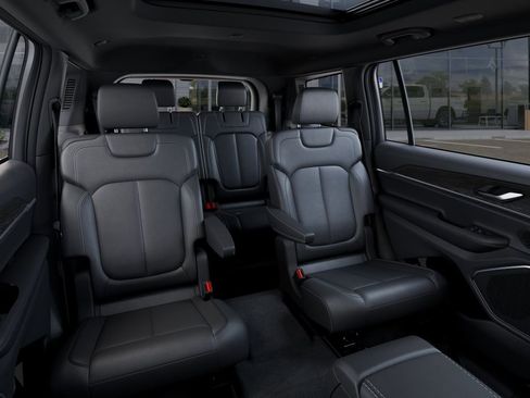 New 2026 Jeep Grand Cherokee L Limited AWD/4WD image 15