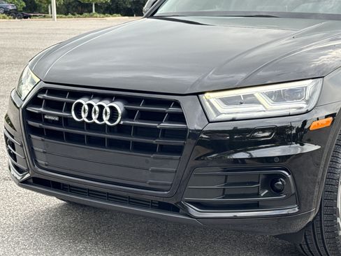 Used 2020 Audi Q5 2.0T Premium Plus w/ Premium Plus Package AWD/4WD image 9