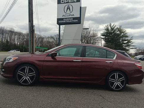 Used 2016 Honda Accord Sport image 2