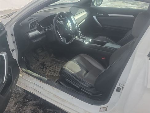Used 2017 Honda Civic Touring image 14