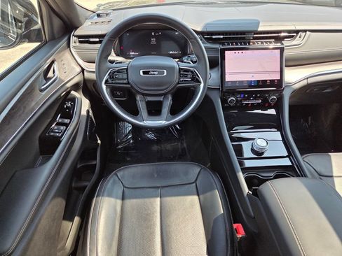 Used 2022 Jeep Grand Cherokee Overland RWD image 20