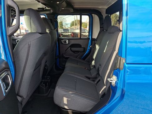 New 2026 Jeep Gladiator Sport image 9