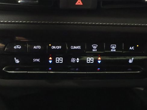 Used 2022 Buick Envision Essence w/ Sport Touring Package image 44