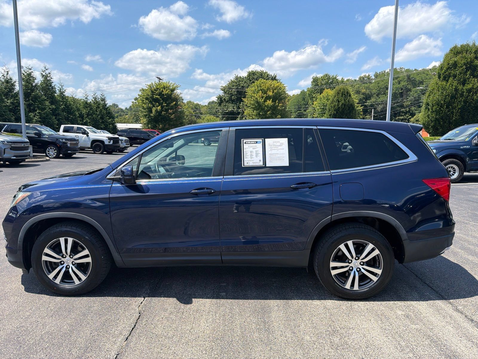 Used 2017 Honda Pilot EX-L image 2