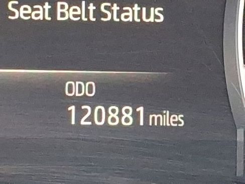 Used 2020 Toyota Highlander XLE AWD/4WD image 16