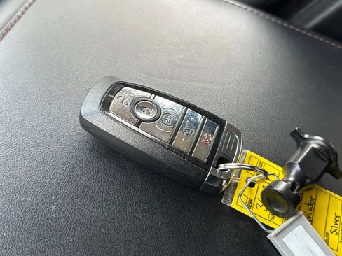 Used 2023 Lincoln Aviator AWD image 25
