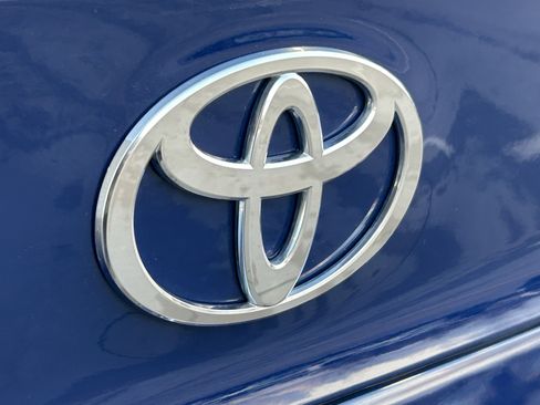 Used 2025 Toyota Camry XLE image 6