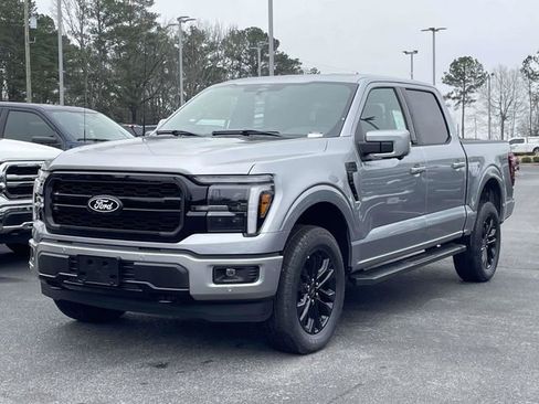 Used 2025 Ford F150 Lariat w/ Equipment Group 501A Mid image 3