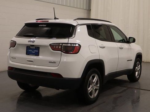 Certified 2024 Jeep Compass Latitude image 9