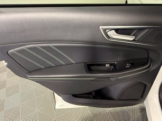 Used 2020 Ford Edge ST w/ Equipment Group 401A AWD/4WD image 39