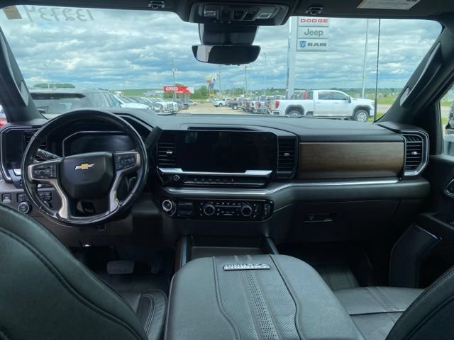 Used 2024 Chevrolet Silverado 2500 High Country w/ High Country Premium Package AWD/4WD image 18