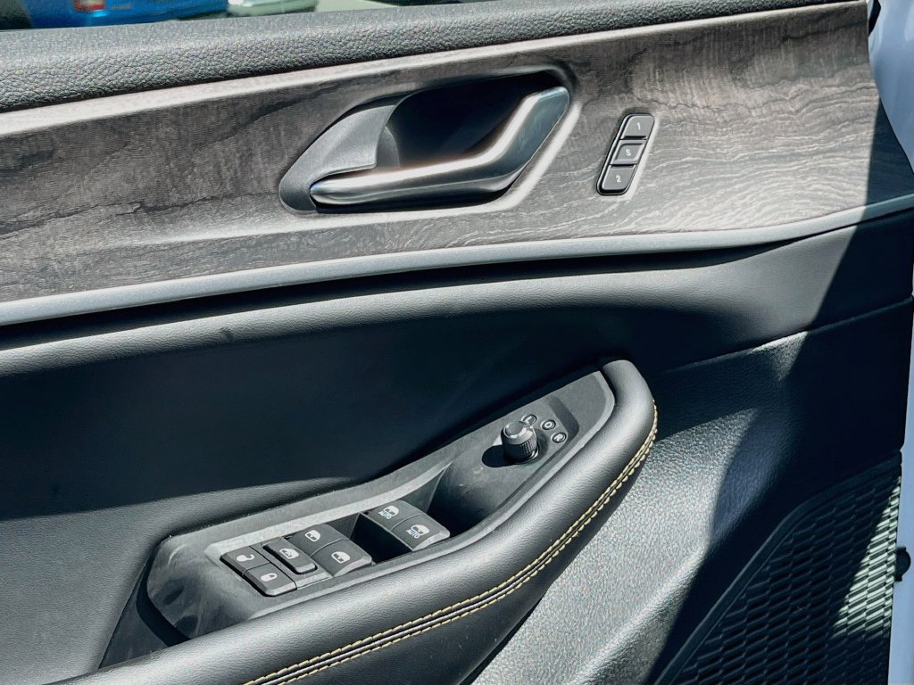 New 2026 Jeep Grand Cherokee Limited AWD/4WD image 16
