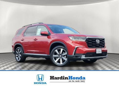 Certified 2025 Honda Pilot Touring image 1