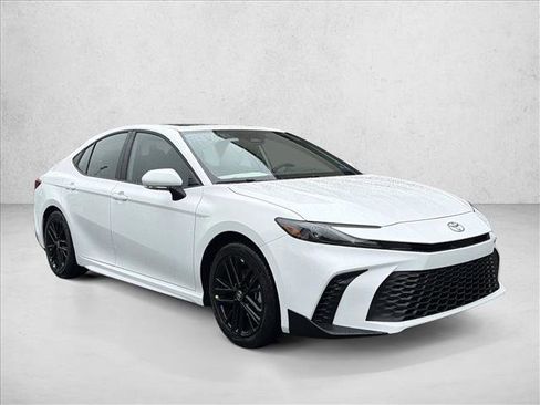New 2026 Toyota Camry SE FWD image 3