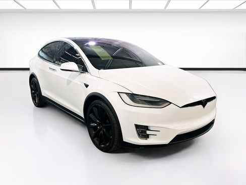 Used 2019 Tesla Model X Long Range AWD/4WD image 3