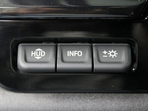 Used 2023 Chevrolet Silverado 1500 ZR2 image 57