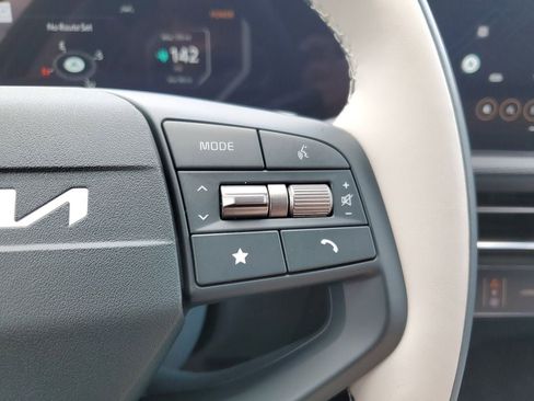 New 2025 Kia EV6 Wind image 13