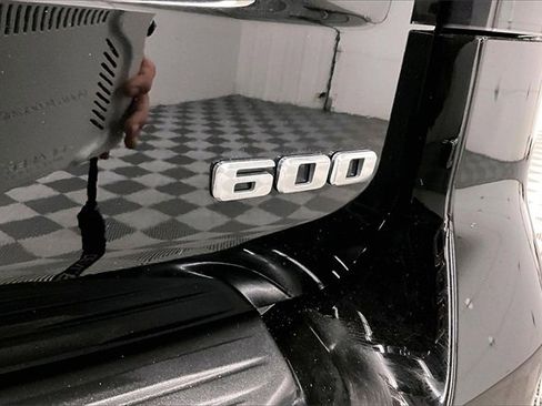 Used 2023 Cadillac Escalade Premium Luxury image 8