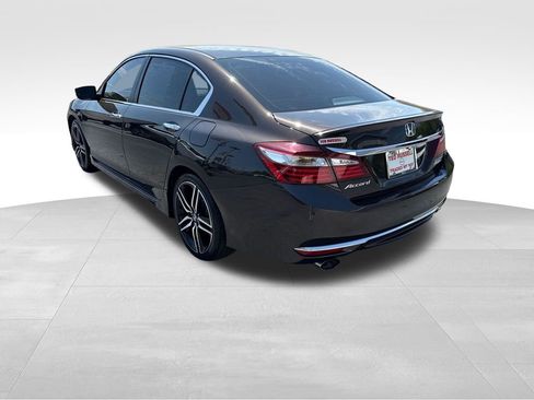 Used 2017 Honda Accord Sport Special Edition image 3