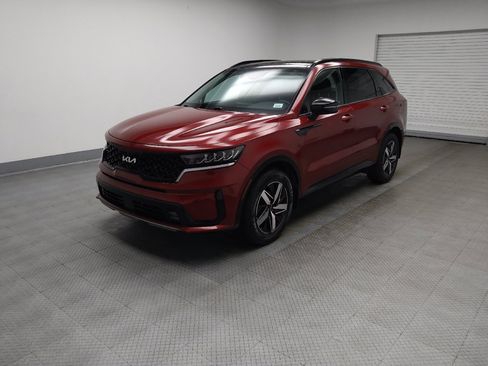 Used 2022 Kia Sorento EX w/ Panoramic Sunroof Package FWD image 2