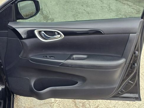 Used 2017 Nissan Sentra SV image 16