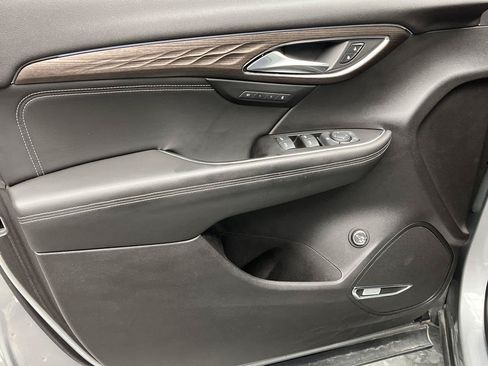 Used 2023 Buick Envision Avenir AWD/4WD image 8