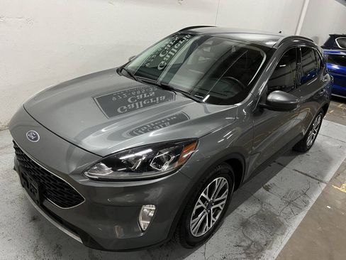 Used 2022 Ford Escape SEL w/ Technology Package FWD image 16