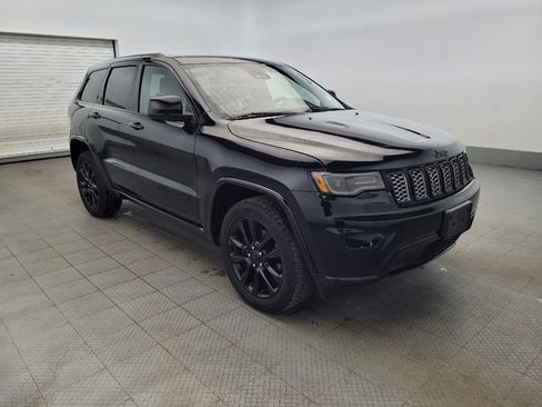 Used 2021 Jeep Grand Cherokee Laredo X image 13