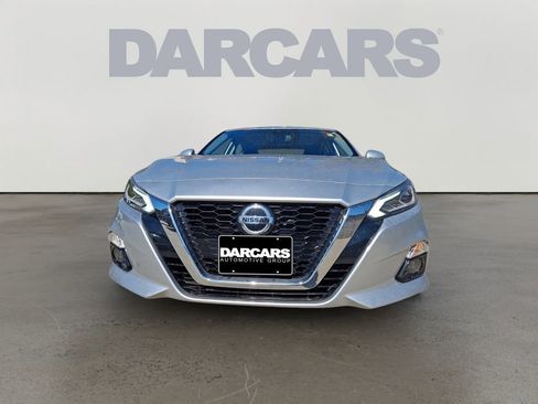 Used 2020 Nissan Altima 2.5 SV AWD/4WD image 2