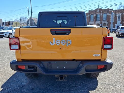 Used 2021 Jeep Gladiator Overland image 6