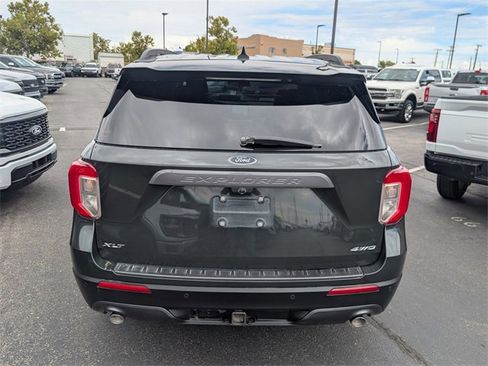 Used 2022 Ford Explorer XLT w/ Equipment Group 202A image 5