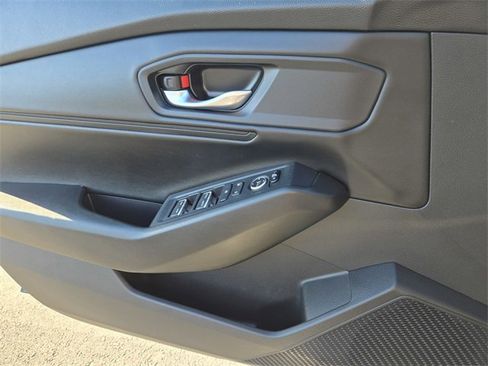 Used 2023 Honda Accord EX image 14