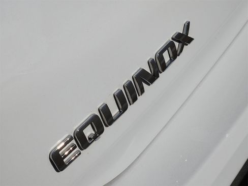 Used 2023 Chevrolet Equinox LT image 11