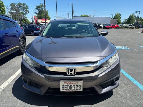 Used 2018 Honda Civic EX image 7