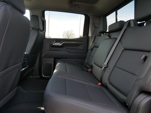 New 2026 GMC Sierra 1500 SLT w/ SLT Premium Plus Package AWD/4WD image 5