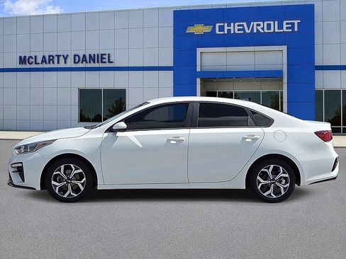 Used 2021 Kia Forte LXS FWD image 3