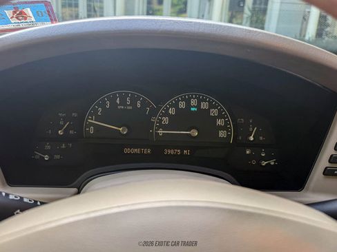 Used 2004 Cadillac XLR RWD image 34
