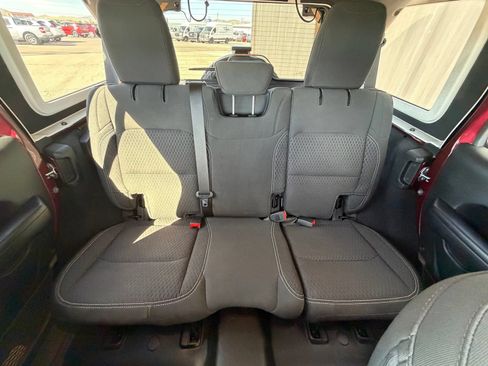 Used 2021 Jeep Wrangler Unlimited Sport AWD/4WD image 24