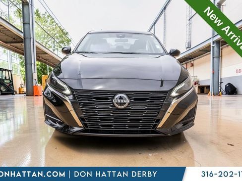 Used 2025 Nissan Altima 2.5 SR FWD image 22