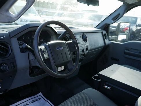 Used 2013 Ford F450 XL w/ Heavy Service Suspension Pkg image 13
