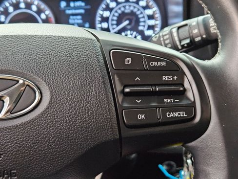 Used 2021 Hyundai Venue SEL FWD image 23